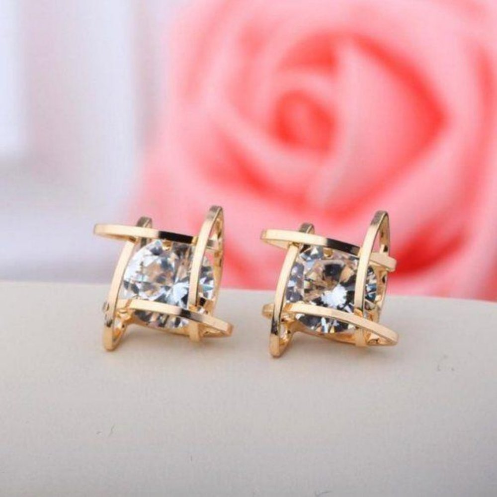 NEW Gold 3D Caged Diamond Stud Earrings - Picture 6 of 6